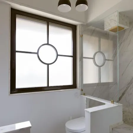 Luxury Flat - Enzo Ferrari's Ex Lover Apt Apartment *