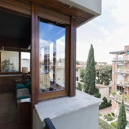 Luxury Flat - Enzo Ferrari's Ex Lover Apt Florence
