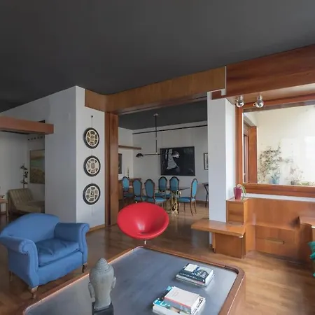 Luxury Flat - Enzo Ferrari's Ex Lover Apt Apartment
