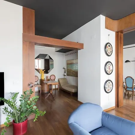 Apartment Luxury Flat - Enzo Ferrari's Ex Lover Apt *