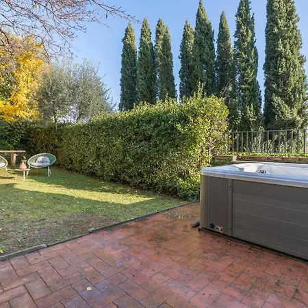 Private Jacuzzi - Bellosguardo In Historic Center