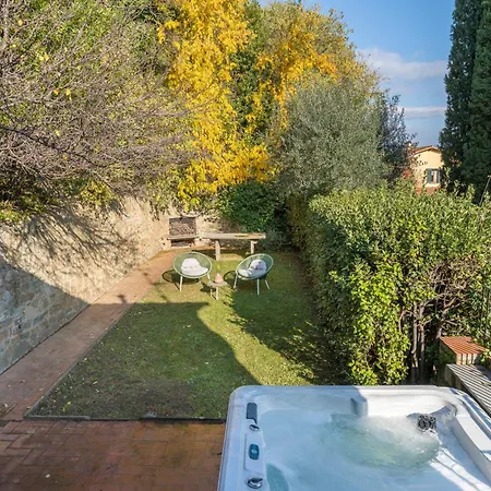 Private Jacuzzi - Bellosguardo In Historic Center Villa