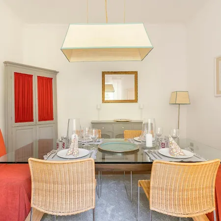Private Jacuzzi - Bellosguardo In Historic Center Villa