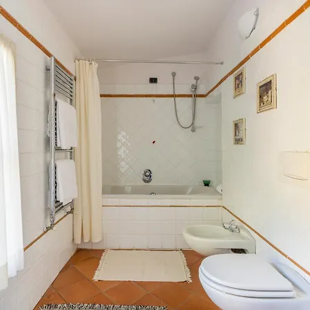 Private Jacuzzi - Bellosguardo In Historic Center Florence