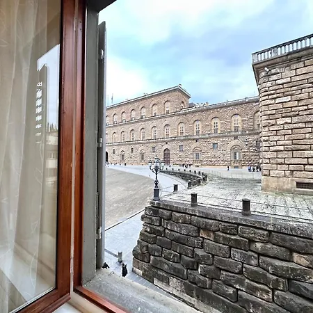 Luxurious View On Pitti Palace * Florence