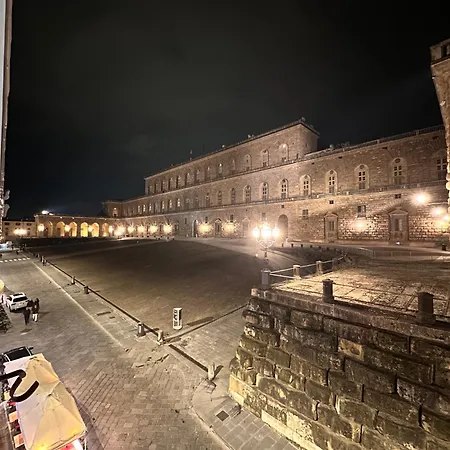 Luxurious View On Pitti Palace Apartment Florence