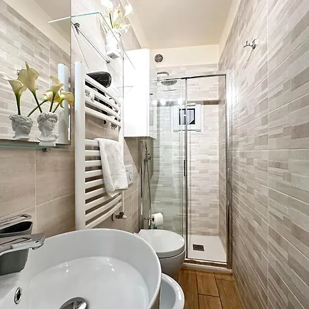 Luxurious View On Pitti Palace Apartment