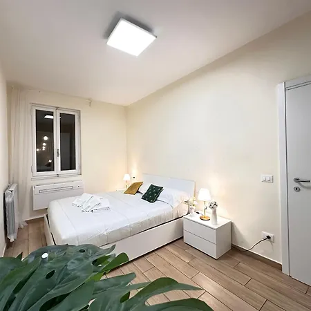 Luxurious View On Pitti Palace Apartment