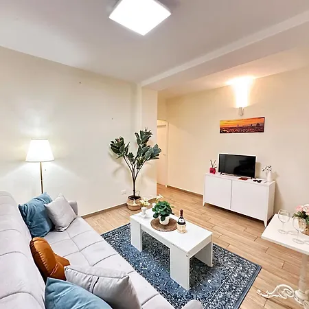 Luxurious View On Pitti Palace Apartment *