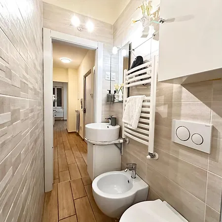 Luxurious View On Pitti Palace Apartment Florence