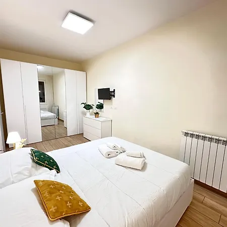Luxurious View On Pitti Palace Apartment