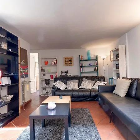 Carmine Comfort Apartment