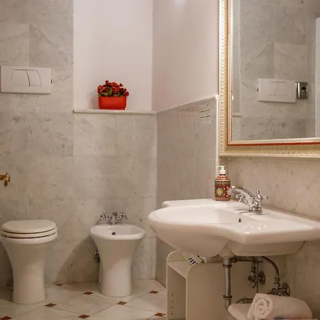 Bed & Breakfast Dream Domus 3*