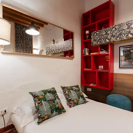 Charming In The Heart Of Santo Spirito