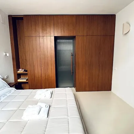 Duomo - Recently Renewed Apartment Florence