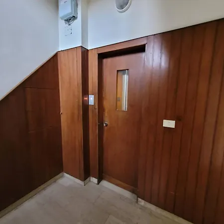 Fabio's Guesthouse&parking Florence
