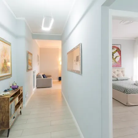 Fabio's Guesthouse&parking