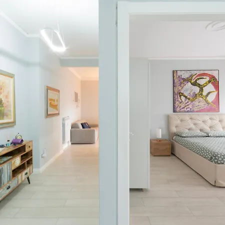 Fabio's Guesthouse&parking