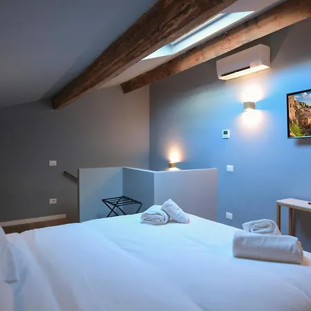 Magnolia Bed & Breakfast *