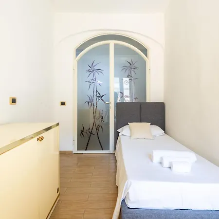 Апартаменты Borgo Ognissanti 6 Guests Wi-fi *