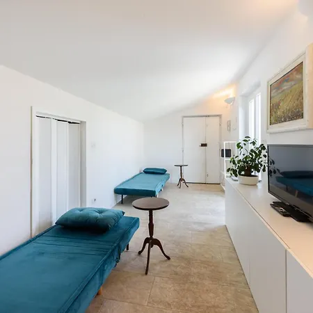 Apartment The Luxor - Larione
