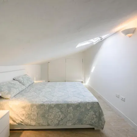 The Luxor - Larione Apartment