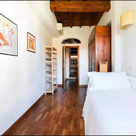 Via Dei Pilastri, 44 - Charming And Cozy In Historic Cente