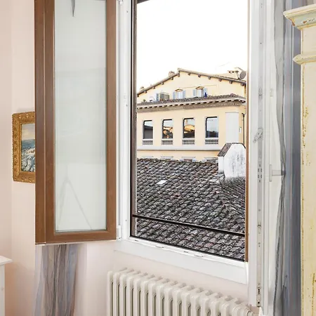 Duomo House - Cavallereschi Palace