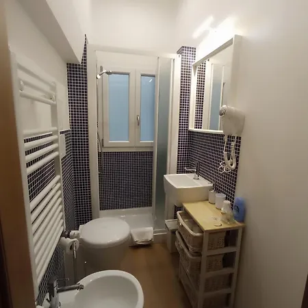 Bed & Breakfast Amalia - Via San Zanobi Firenze