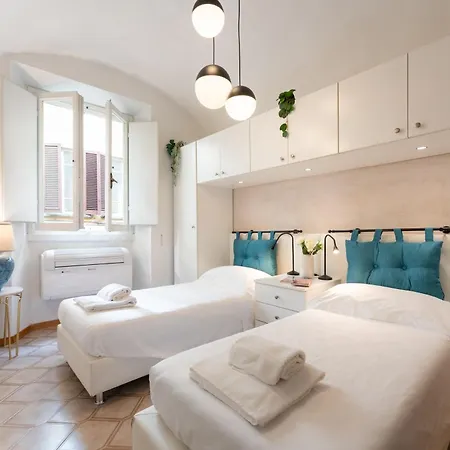 Διαμέρισμα Via Sant'egidio, 3 - Spacious And Bright Just 300mt From The Duomo