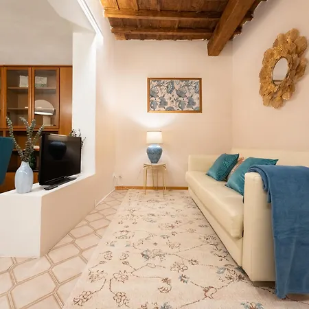Διαμέρισμα Via Sant'egidio, 3 - Spacious And Bright Just 300mt From The Duomo *