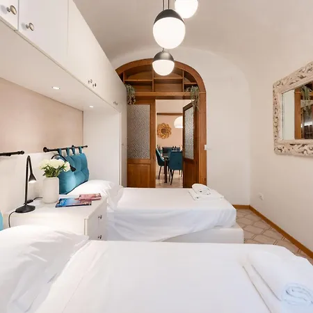 Διαμέρισμα Via Sant'egidio, 3 - Spacious And Bright Just 300mt From The Duomo *