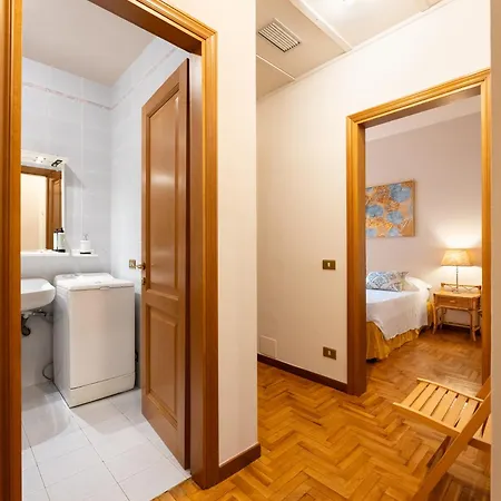 Via Panzani 16, 4th Floor - Patrizia - Bright 300m From Duomo And Train Station Apartamento *