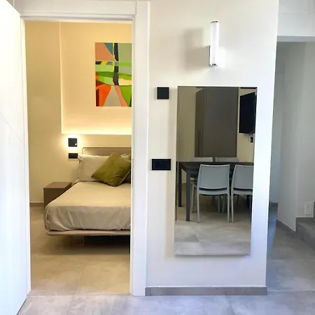 Pitti's Design Apartment *
