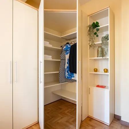 Via Panzani 16 - 2do Piano - Annalisa - Nuovo, E Confortevole Vicino Al Duomo Apartamento *