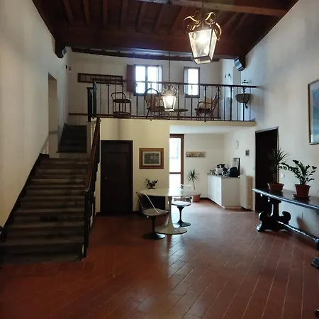Lo Studio Nel Borgo La Centro Storico Homestay *