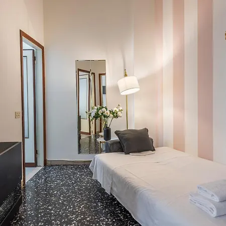 The Luxor - Casentino 53 Apartment *