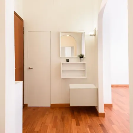 The Luxor - Casentino 8 * Florence