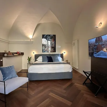Aparthotel Dimora Collection - Le Corti - Boutique Luxury In A Restored 13th Century Convent, With Sauna And Gym (adults Only) Florenz