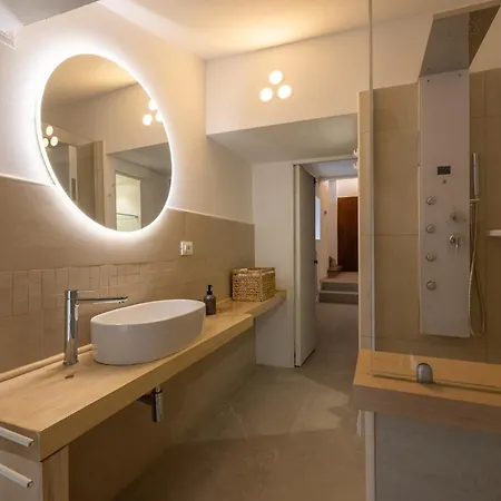 Santa Croce Breath-taking Penthouse Διαμέρισμα