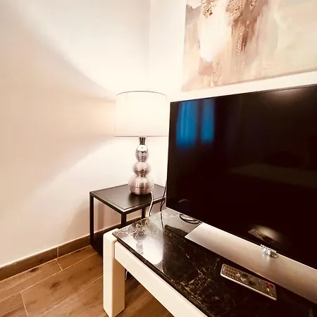 Palazzovilla Historic Building Luxury Apartment Florence