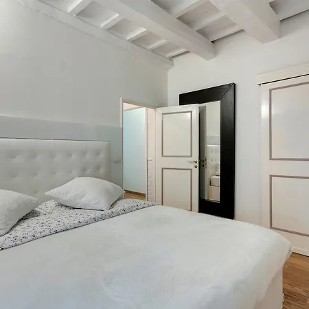 Exclusive Duomo Apartment *