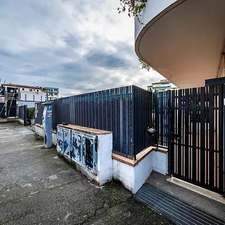 Appartamento Yd Quiet Leopolda With Parking *
