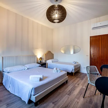 Apartment Yd Bright With Parking *