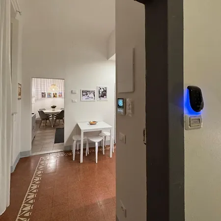 Ambrogio 33 - Three Bedrooms Three Bathrooms Apartment