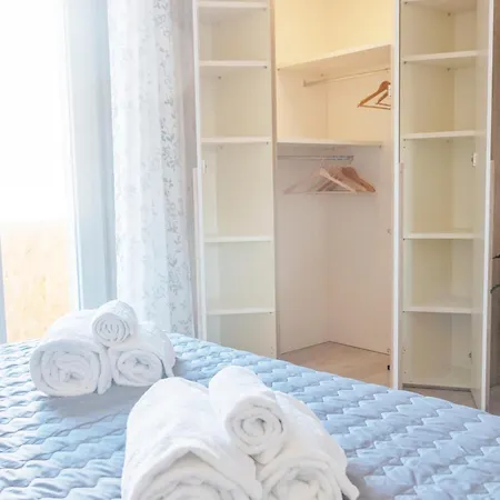 Your In With Parking, 10 Min From The Center By Tram Апартаменты