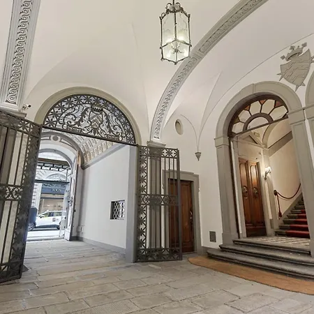 Tornabuoni Living Apartment *