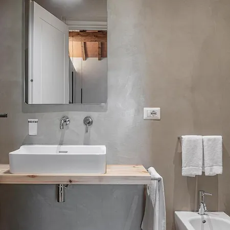 La Casa Rosa Bed & Breakfast Florence