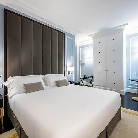 Hotel Glimpse 4*