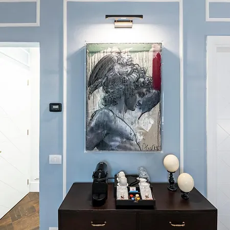 Glimpse Hotel 4*